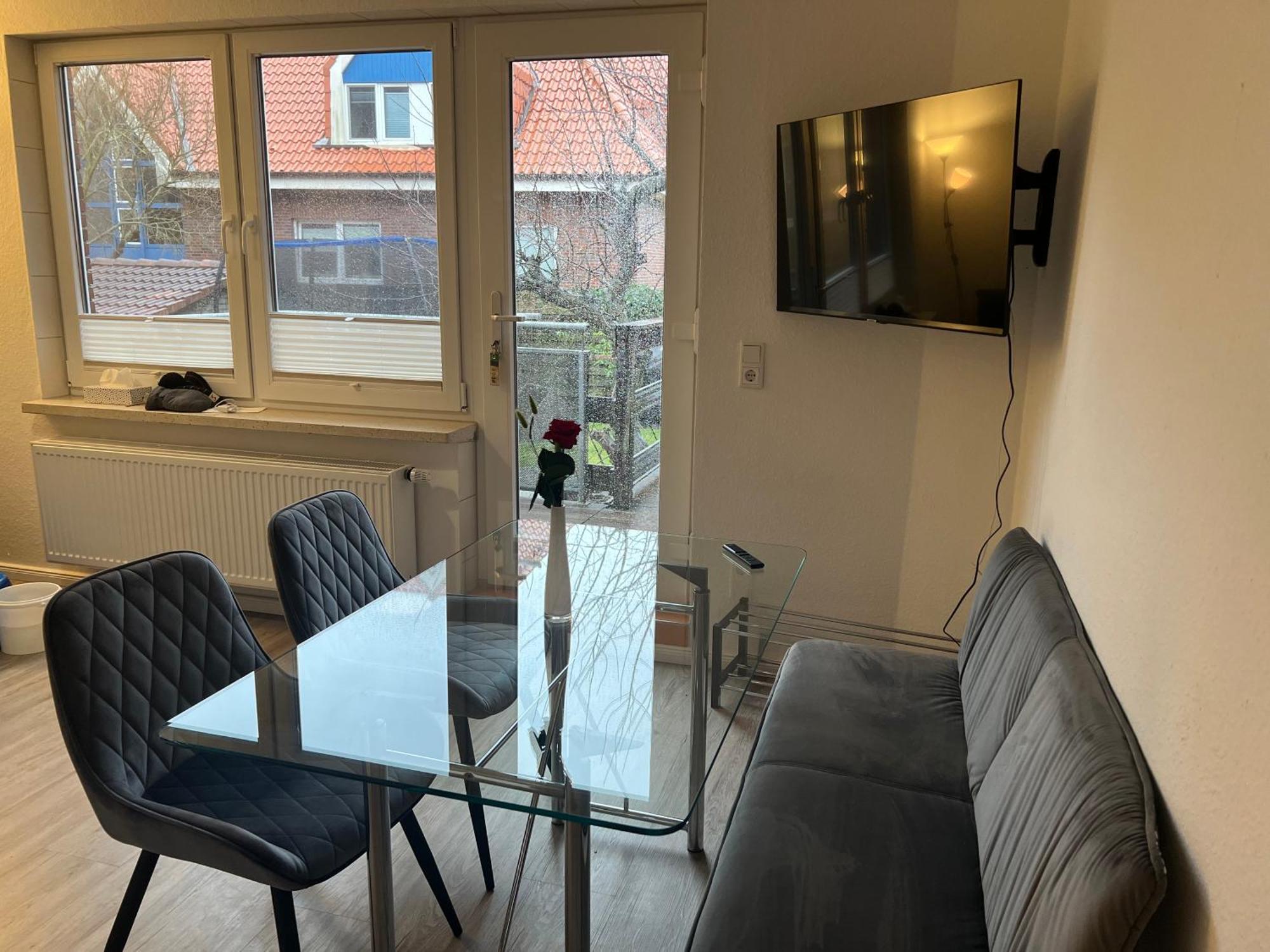 Haus Monika Apartment ยูอิสท์ ภายนอก รูปภาพ