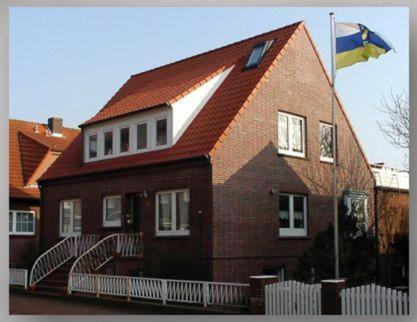 Haus Monika Apartment ยูอิสท์ ภายนอก รูปภาพ